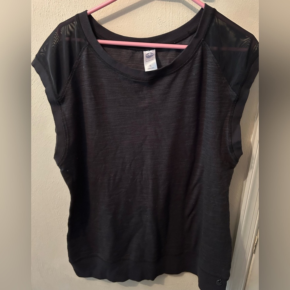 XL Le Verde short-sleeved top, wideopen sleeves-perfect modest wear over bra top